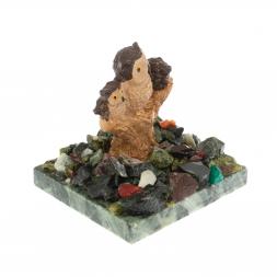 Сувенир "Два филина на пне" на змеевике