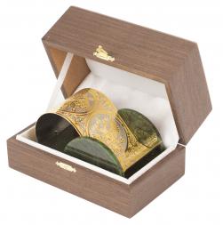 Настольная подставка для телефона &amp;quot;Герб России&amp;quot; камень нефрит в подарочной коробке Златоуст