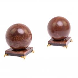 Шар из лемезита 11 см на подставке