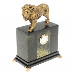 Настольные часы &amp;quot;Благородный лев&amp;quot; камень змеевик
