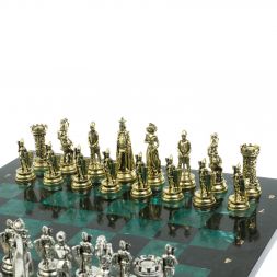 Шахматы "Средневековые рыцари" доска из змеевика 44х44 см