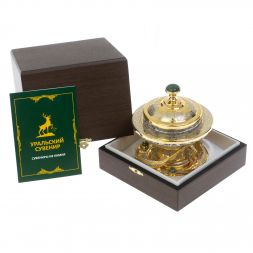 Икорница &amp;quot;Три стерлядки&amp;quot; камень нефрит