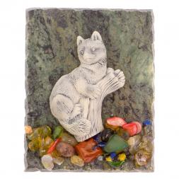 Магнит "Соболь на бревне" змеевик мрамолит