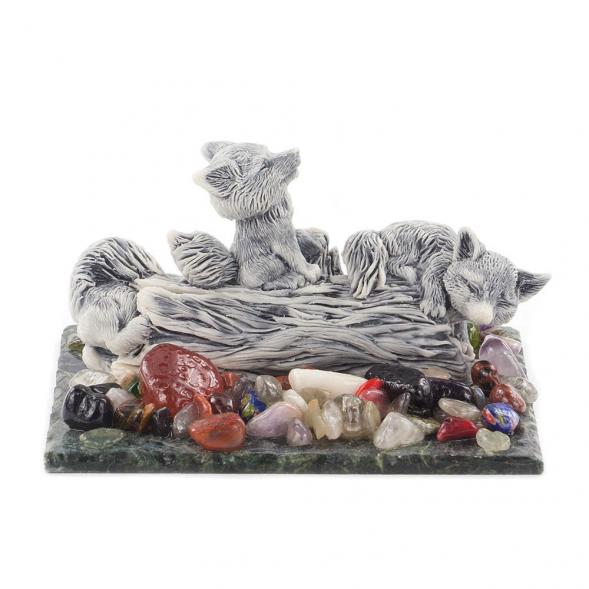Сувенир &amp;quot;Лисята на бревне&amp;quot; из мрамолита 119821
