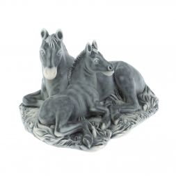 Статуэтка &amp;quot;Лошадь с жеребенком лежат&amp;quot; из мрамолита