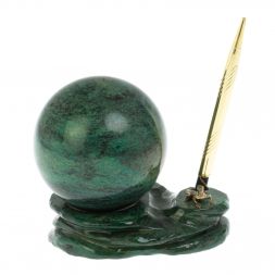 Композиция с шаром &amp;quot;Ящерица на скале&amp;quot; из змеевика