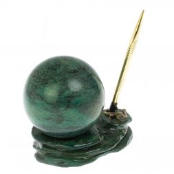 Композиция с шаром &amp;quot;Ящерица на скале&amp;quot; из змеевика