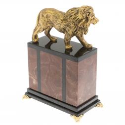 Настольные часы из камня &amp;quot;Гордый лев&amp;quot; лемезит