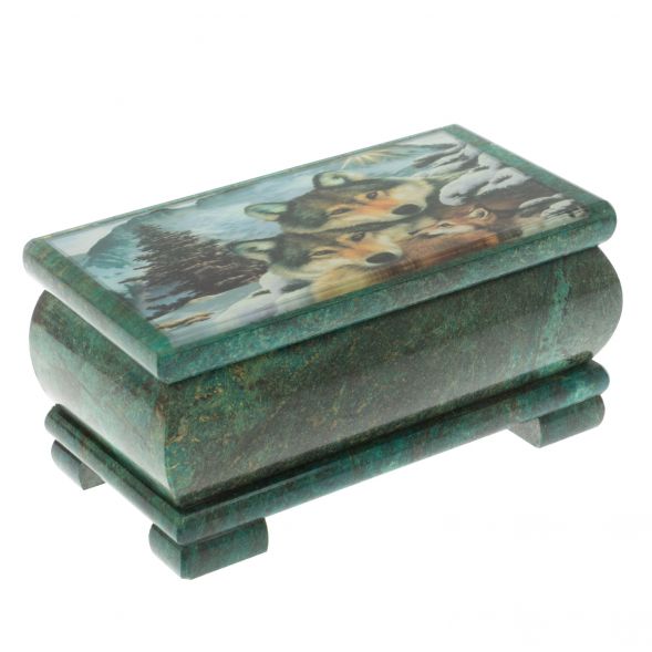 Шкатулка &amp;quot;Стая волков&amp;quot; из змеевика 16х8х7,5 см 128849