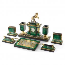 Настольный набор &amp;quot;Конь с попоной&amp;quot; из малахита Златоуст