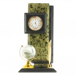 Настольные часы из камня змеевик "Глобус"