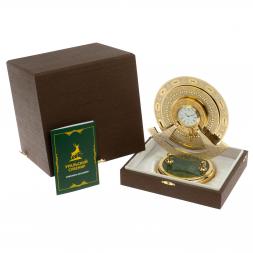 Часы «Вечный календарь» камень нефрит Златоуст