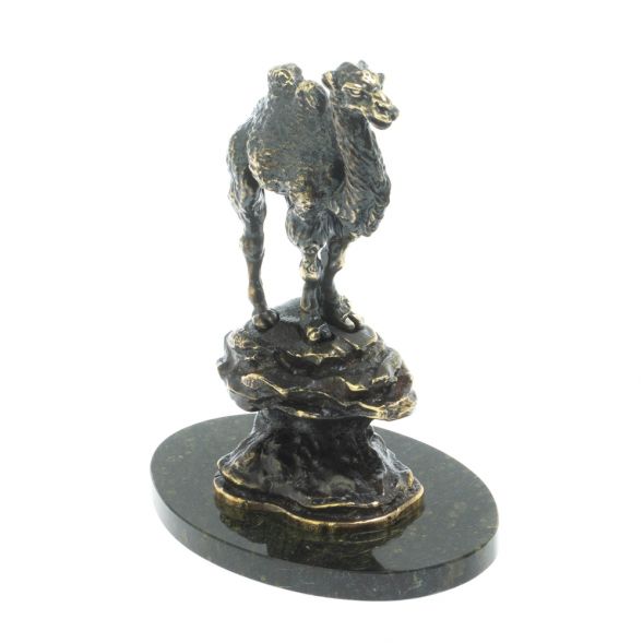 &amp;quot;Верблюд на скале&amp;quot; на подставке из камня змеевик 128088