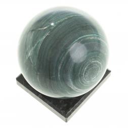 Шар из офиокальцита темный 7,5 см на подставке из змеевика