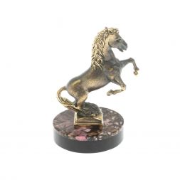 Статуэтка "Конь на дыбах" на подставке из родонита 5х4,5х7,5 см