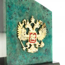 Настольная визитница &amp;quot;Щит&amp;quot; из темно-зеленого змеевика