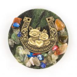 Магнит &amp;quot;Семейного счастья&amp;quot; змеевик самоцветы