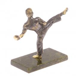 Статуэтка из бронзы &amp;quot;Каратист&amp;quot; камень змеевик