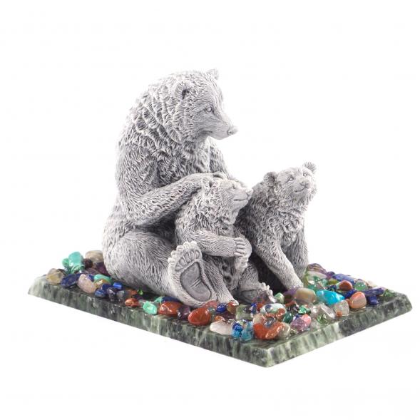 Статуэтка &amp;quot;Семья медведей&amp;quot; из мрамолита на подставке из змеевика 121542