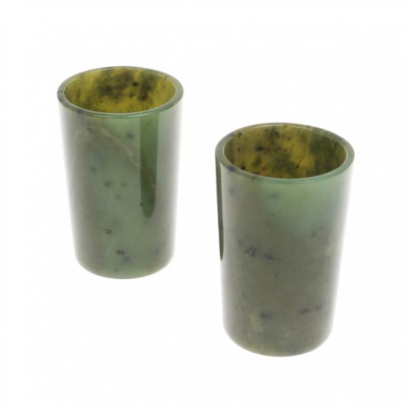 Набор стопок 2 шт из нефрита 4х4х6 см 129723