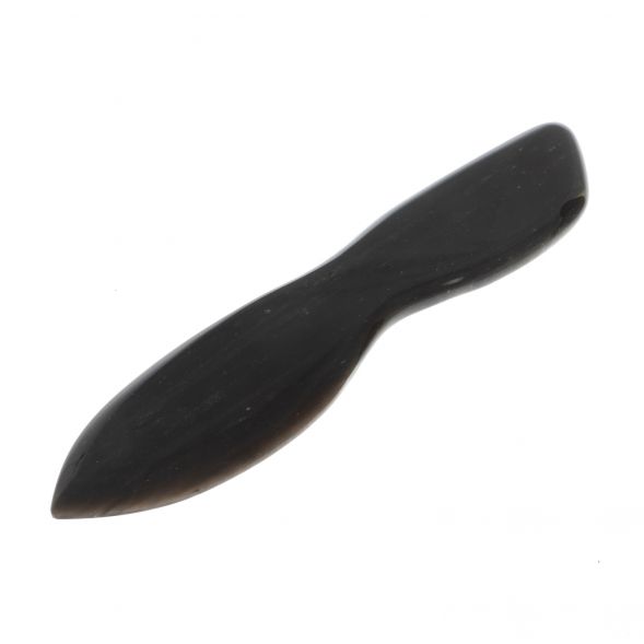 Нож каменный из черного обсидиана 22х4,5х1 см 128726