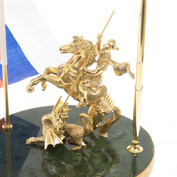 Статуэтка &amp;quot;Георгий Победоносец&amp;quot; с флагом РФ на нефрите 20х20х27 см 129798