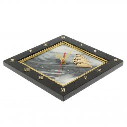 Часы настенные "Парусник" из змеевика и мрамора