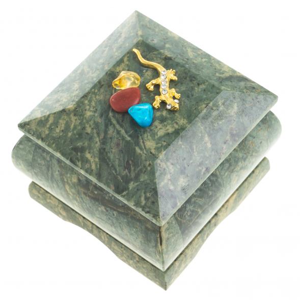 Шкатулка из змеевика с прямой ящерицей 6,5х6,5х6 см 122849