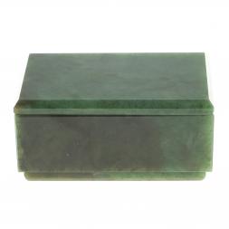 Шкатулка из нефрита прямоугольная 9х5,5х4,5 см
