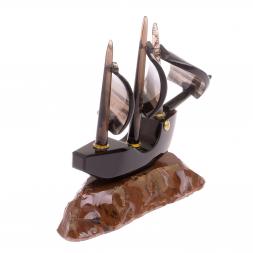 Сувенир "Парусник" из черного обсидиана