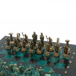 Шахматы &amp;quot;Подвиги Геракла&amp;quot; фигуры бронза / патина 28х28 см из змеевика