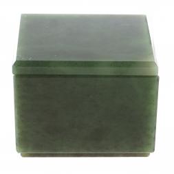 Шкатулка из нефрита 6,5х6,5х5 см