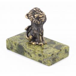 Статуэтка из бронзы на подставке из змеевика "Левушка"