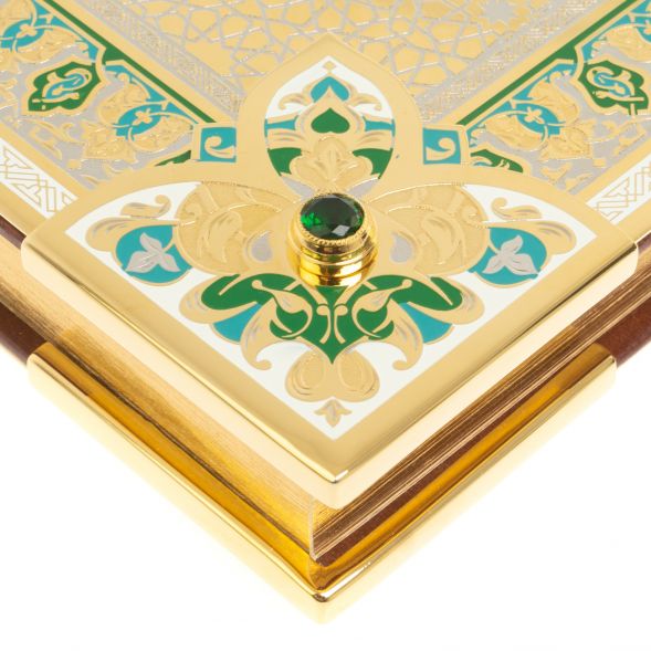 Подарочный Коран на арабском языке с четками 127575