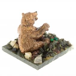 Сувенир &amp;quot;Медведь, играющий на пне&amp;quot; змеевик