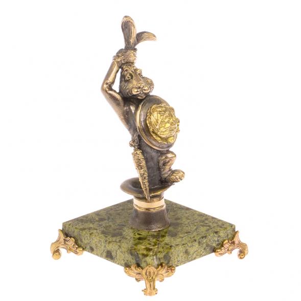 Статуэтка из бронзы &amp;quot;Кролик - фокусник&amp;quot; на подставке из змеевика 125269