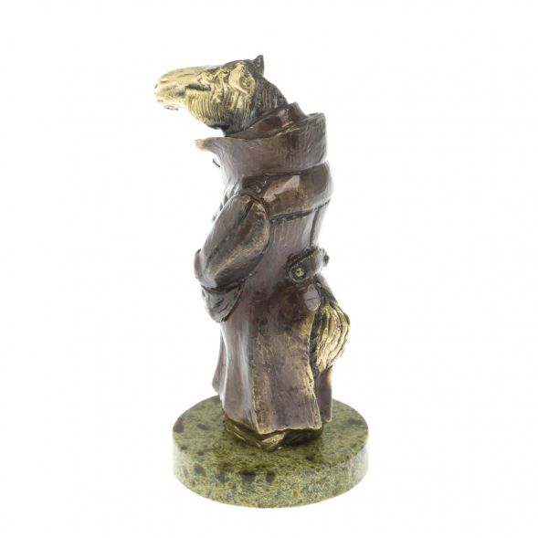 Бронзовая статуэтка &amp;quot;Конь в пальто&amp;quot; на змеевике 129264