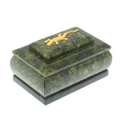 Шкатулка прямоугольная с ящерицей из змеевика 10,5х6,5х6 см