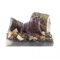 Сувенир с фигуркой "Мишка лежит" камень змеевик