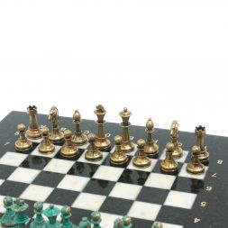 Шахматы "Стаунтон" фигуры бронза / патина 28х28 см из мрамора