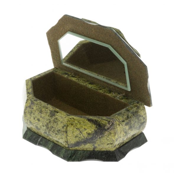 Шкатулка из змеевика с ящерицей и самоцветами 15х8,5х7 см 129118