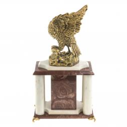 Настольные часы &amp;quot;Орел на скале&amp;quot; лемезит, мрамор