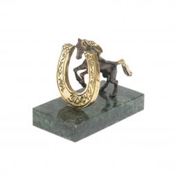 Статуэтка "Конь на дыбах с подковой на удачу" шабровский змеевик