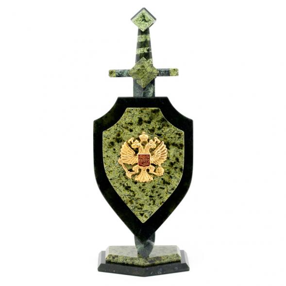 Сувенирный &amp;quot;Щит и меч&amp;quot; из камня змеевик 12х7х30 см 116136